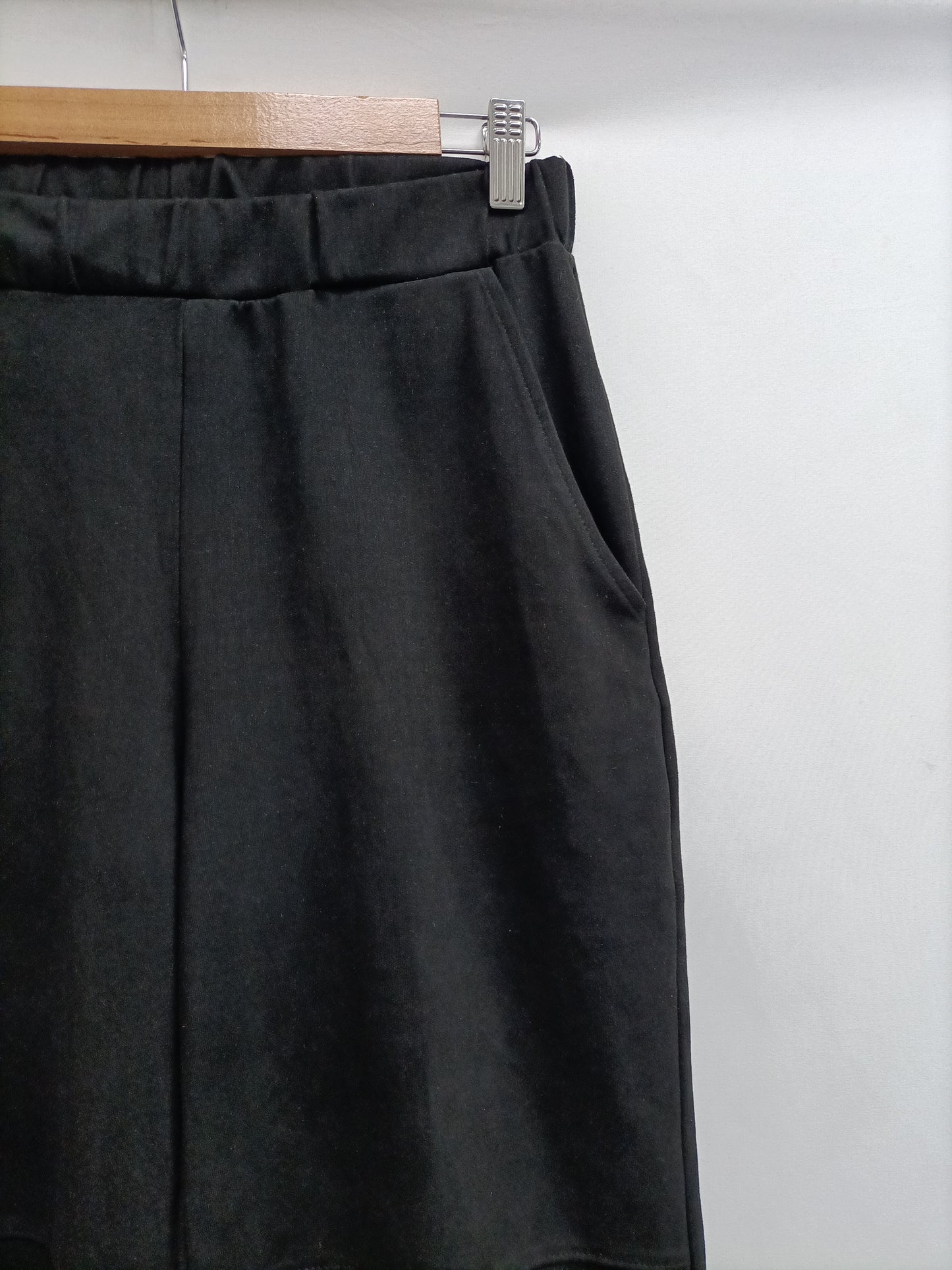 PULL&BEAR. Pantalón culotte antelina T.m