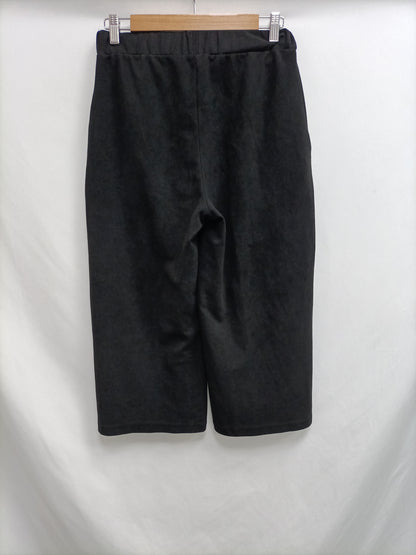 PULL&BEAR. Pantalón culotte antelina T.m