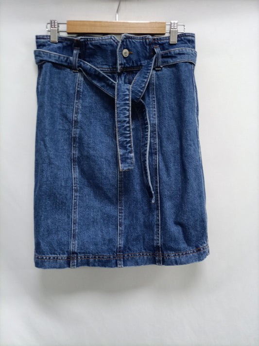 STRADIVARIUS. Falda denim lazada T.40