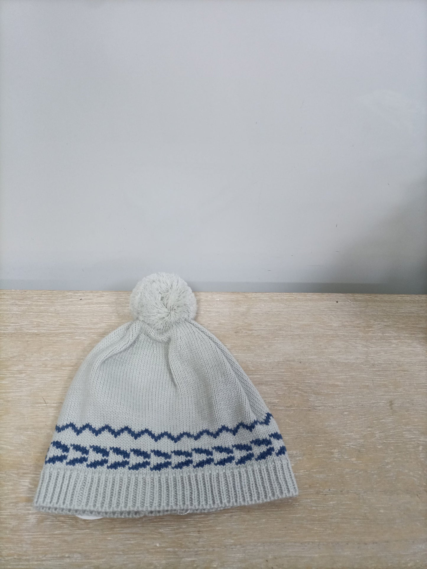 BONNET A POMPON. Gorro gris pompon T.s (niño)