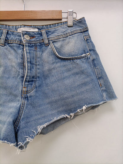 ZARA. Shorts denim T.38