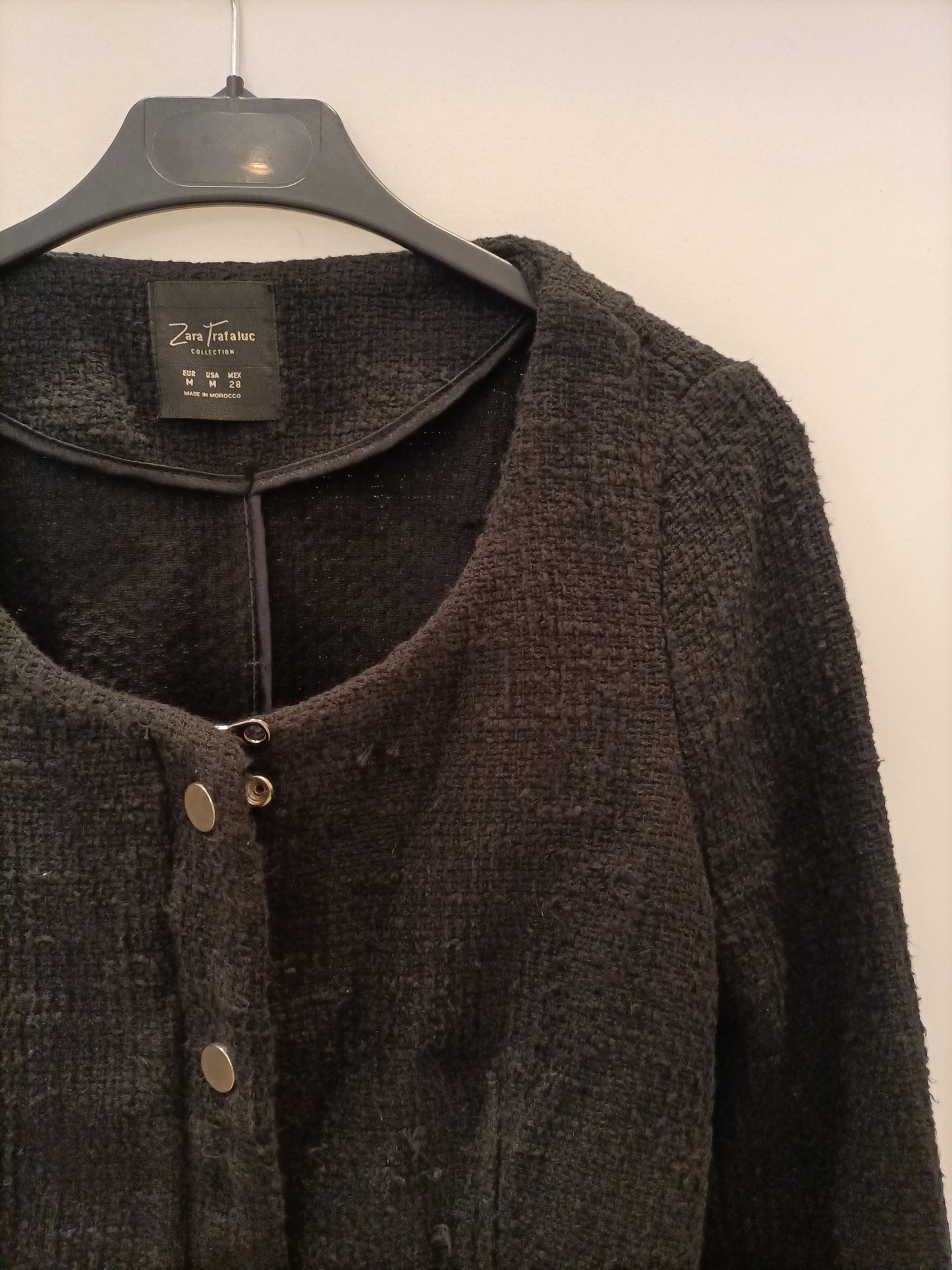 ZARA. Chaqueta tweed negra T.m