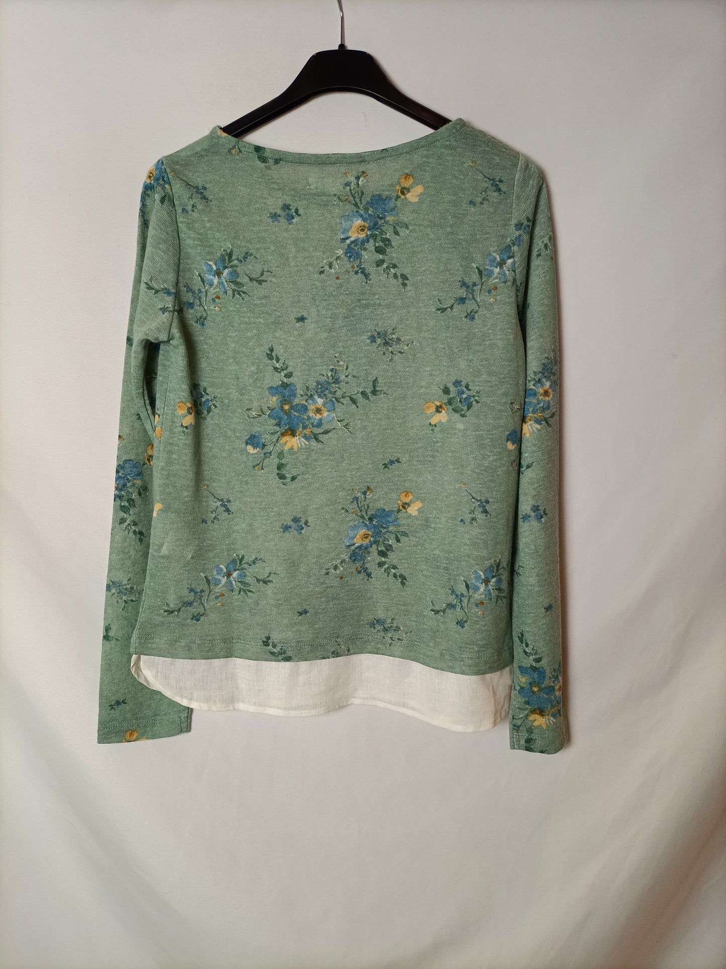 SPRINGFIELS. Camiseta verde flores T.xs