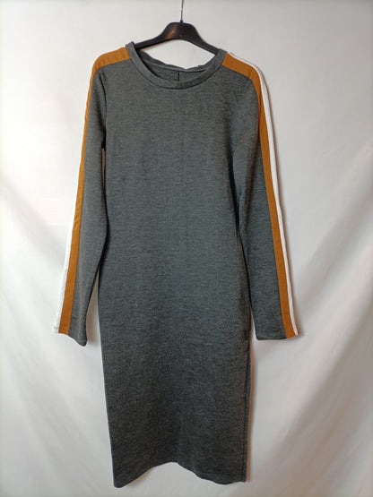 OTRAS. Vestido midi gris rayas T.u(s)