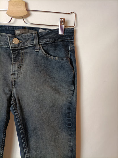 LEVI'S. Pantalón azul pitillo T.34