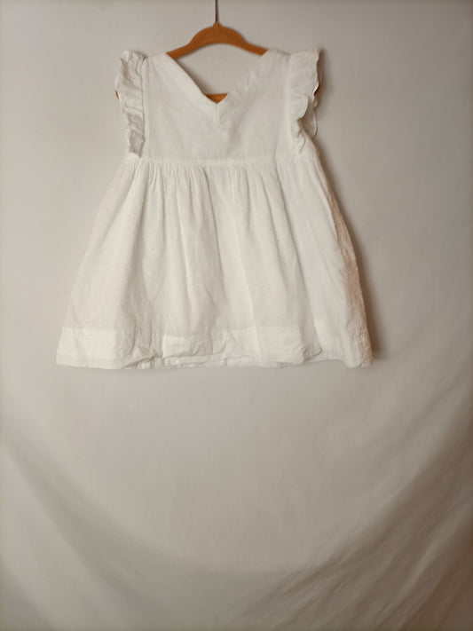 GOCCO. Vestido plumeti blanco. T. 3-4 años