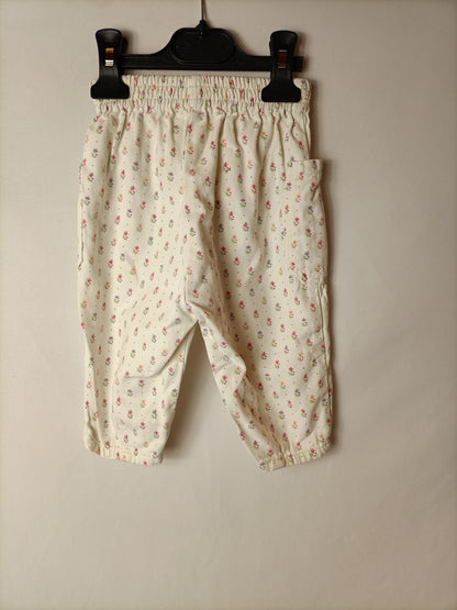 ZARA. Pantalón denim flores. T.9-12 meses