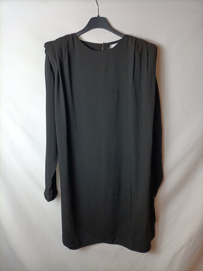 MANGO. Vestido negro hombreras T.s