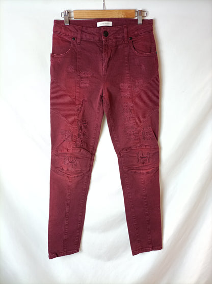 PEERRE BALMAIN. Pantalón burdeos denim T.28(40)