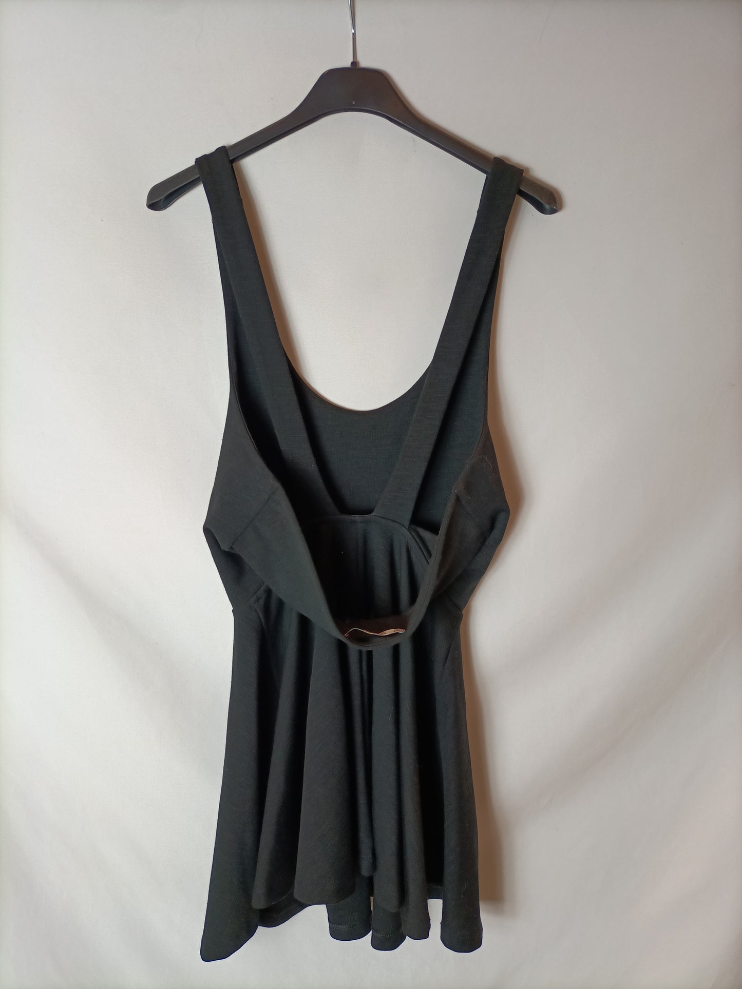 PULL&BEAR. Vestido negro fluido T.m