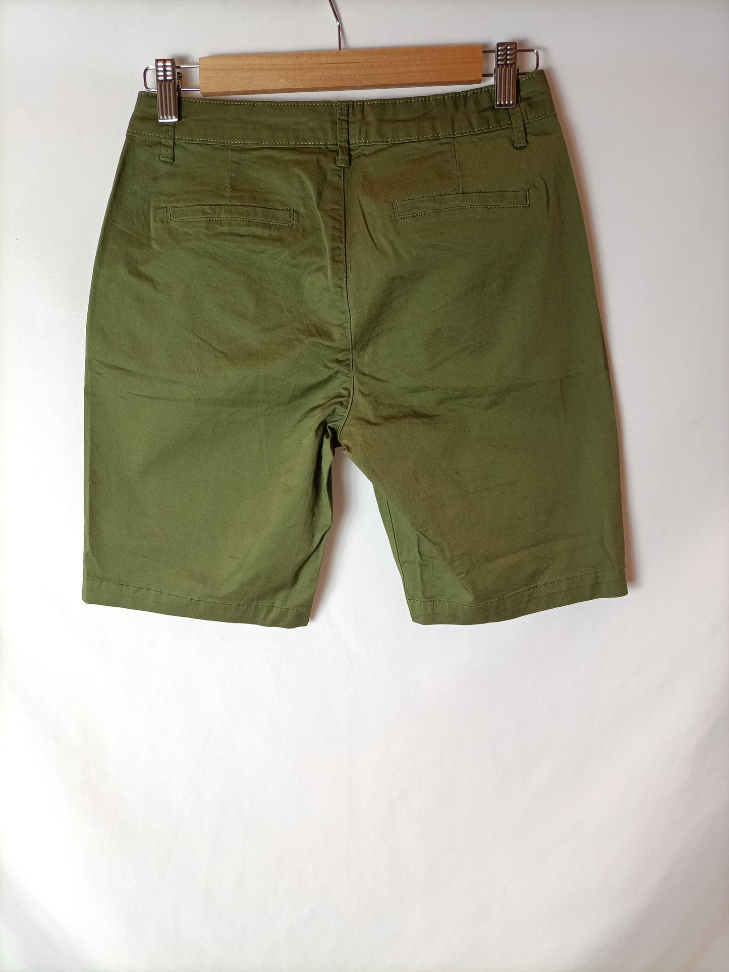 ZALANDO.Shorts verdes T.xs