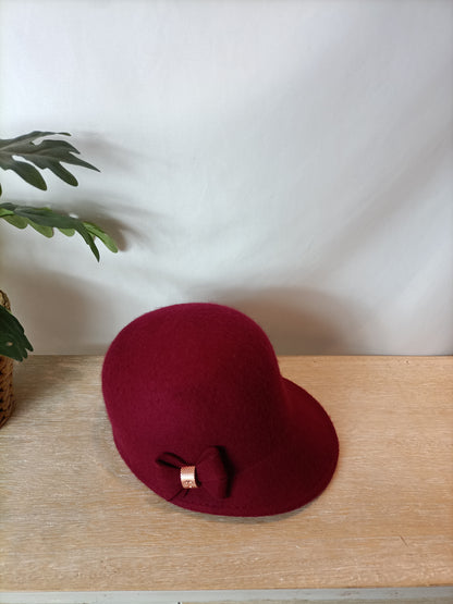 TED BAKER. Gorra paño Burdeos