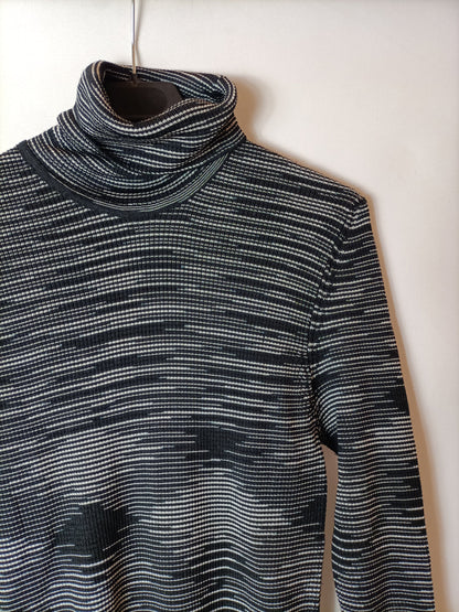 MISSONI. Jersey canalé cuello vuelto. T 46 ( L/XL)