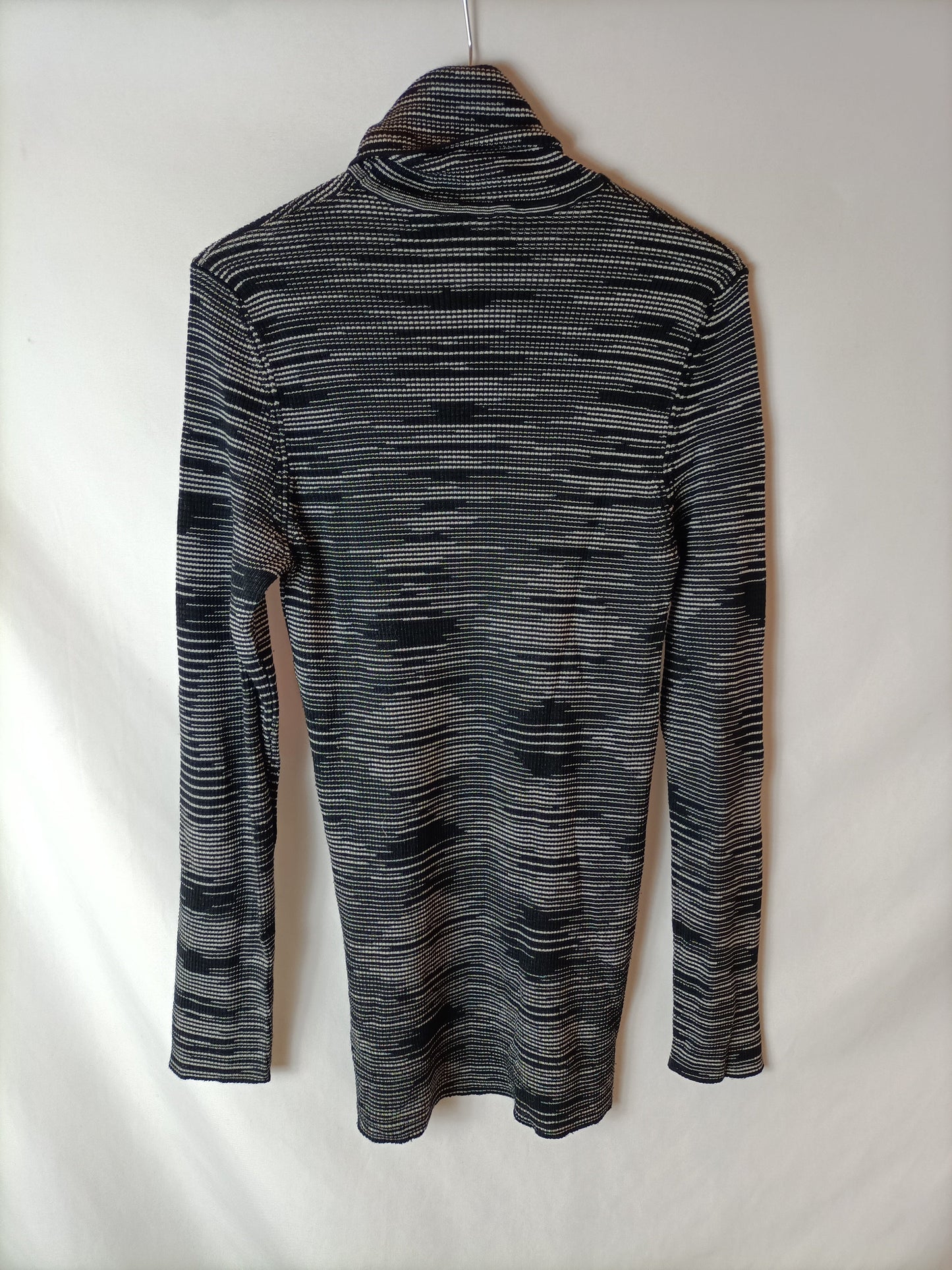 MISSONI. Jersey canalé cuello vuelto. T 46 ( L/XL)