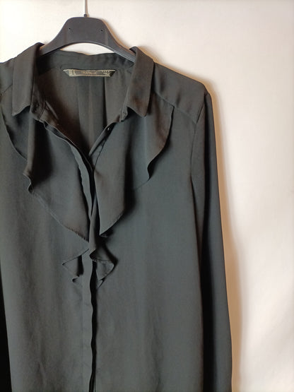 ZARA. Blusa semitransparente  negra. T M