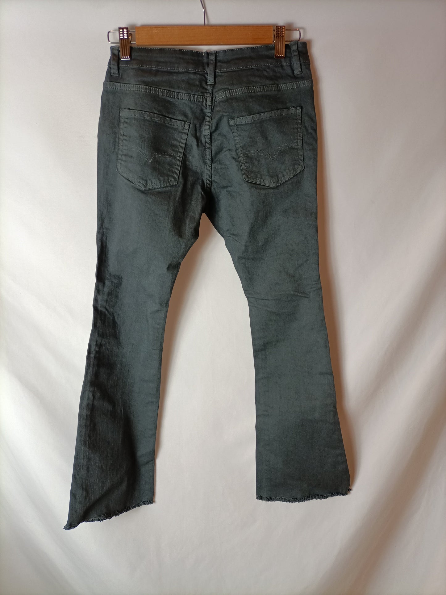 GOCCO. Pantalones denim elásticos ligeramente acampanados T.s