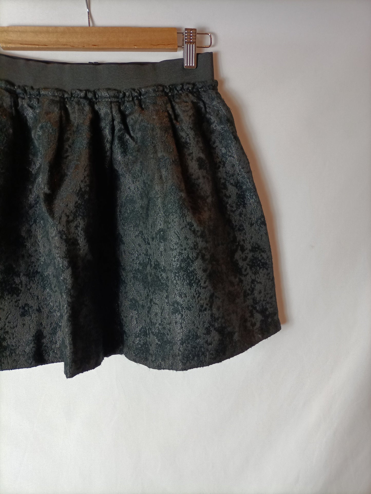 SUNCOO. Falda negra hilos. T 2 (S/M)