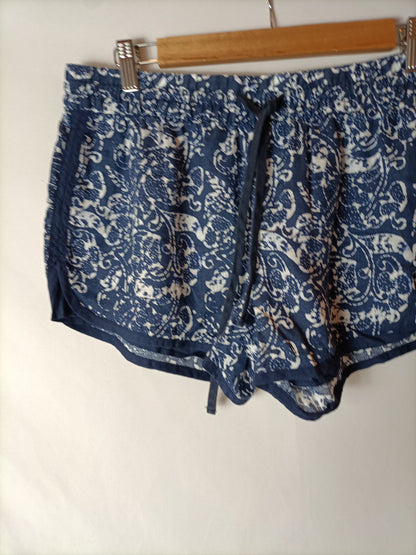 GAP. Shorts lino estampado. T S