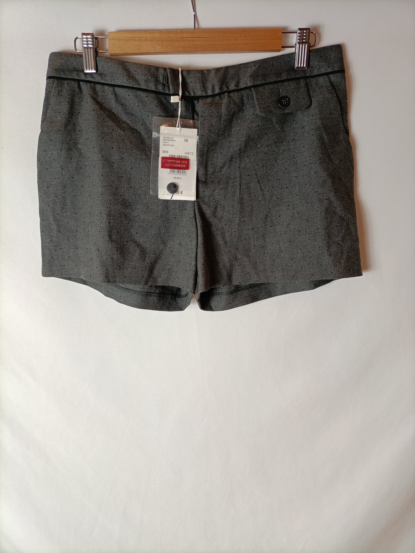 COMPTOIR DES COTONNIERS. Shorts grises topitos. T 38