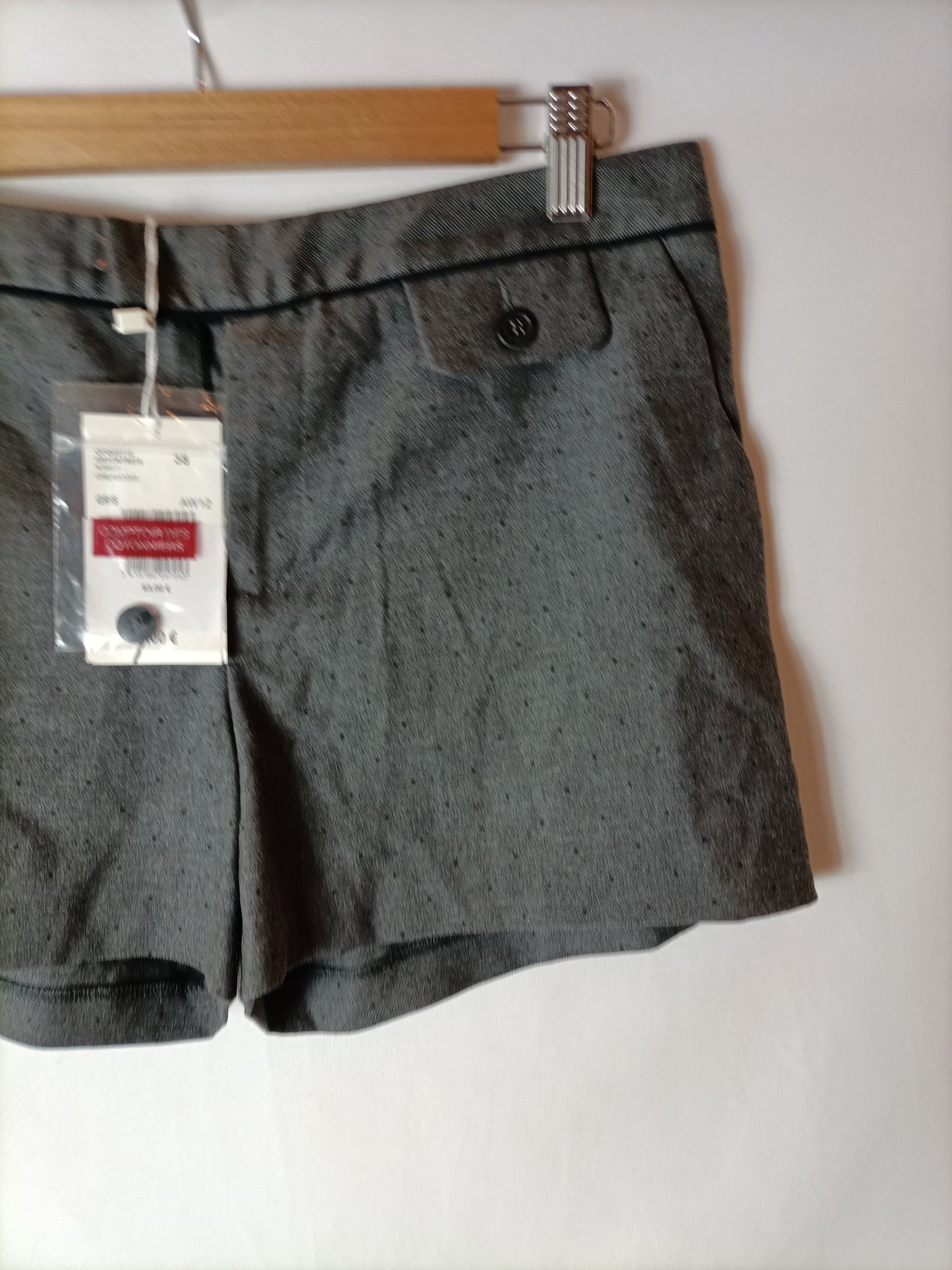 COMPTOIR DES COTONNIERS. Shorts grises topitos. T 38