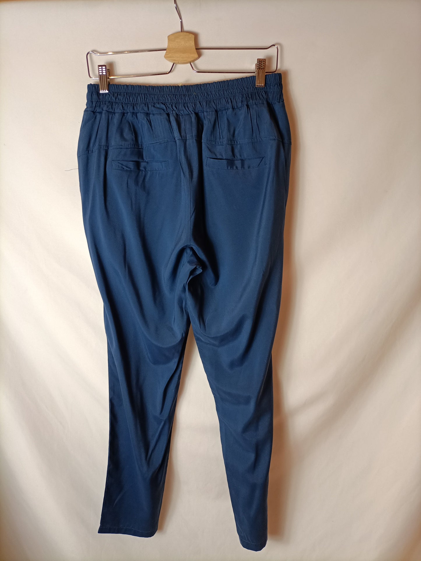 BCBG. Pantalón fluido azul  T.L