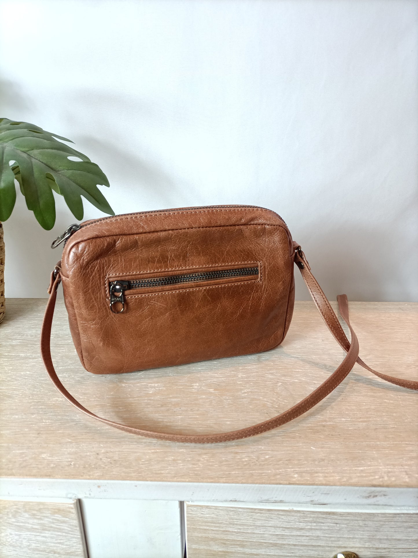 URBAKS. Bolso camel (tara)