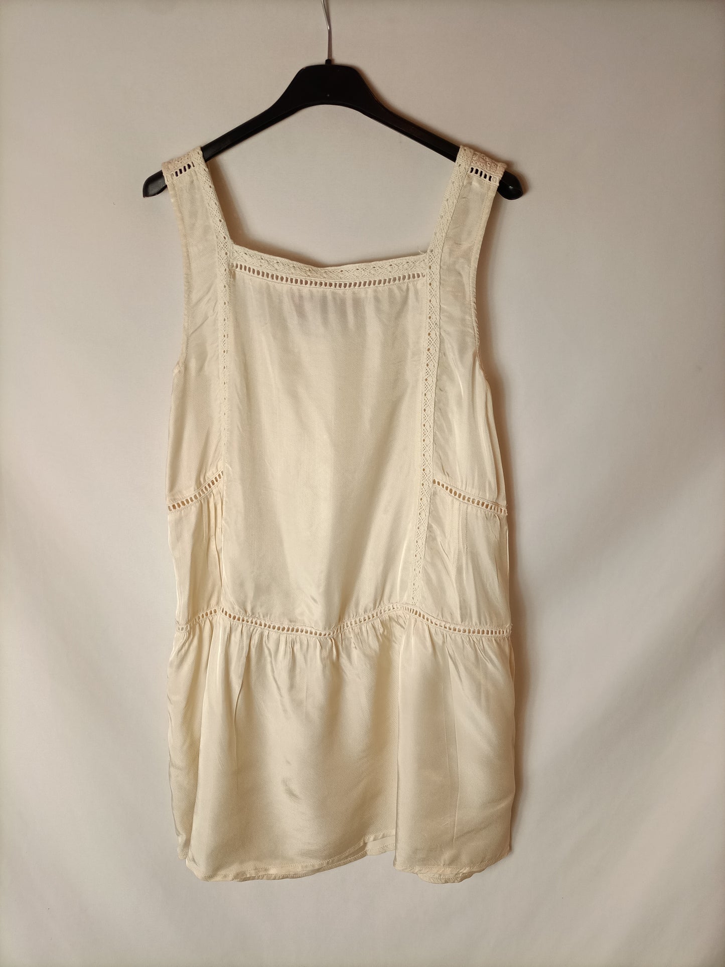 FRIDAYS PROJECT. Vestido corto beige T.s