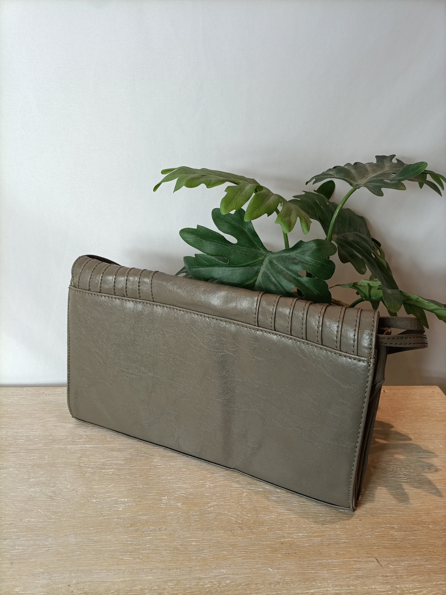 ZARA. Bolso gris guateado