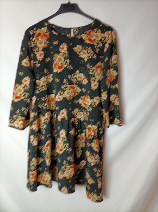 ZARA. Vestido corto flores T.l