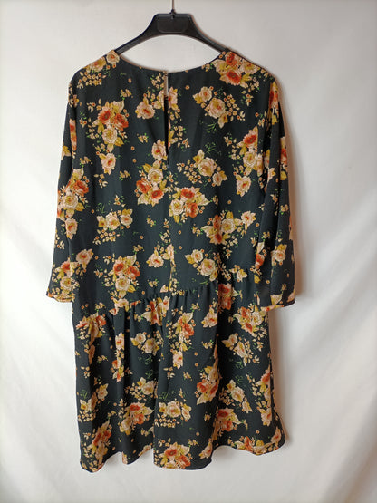 ZARA. Vestido corto flores T.l