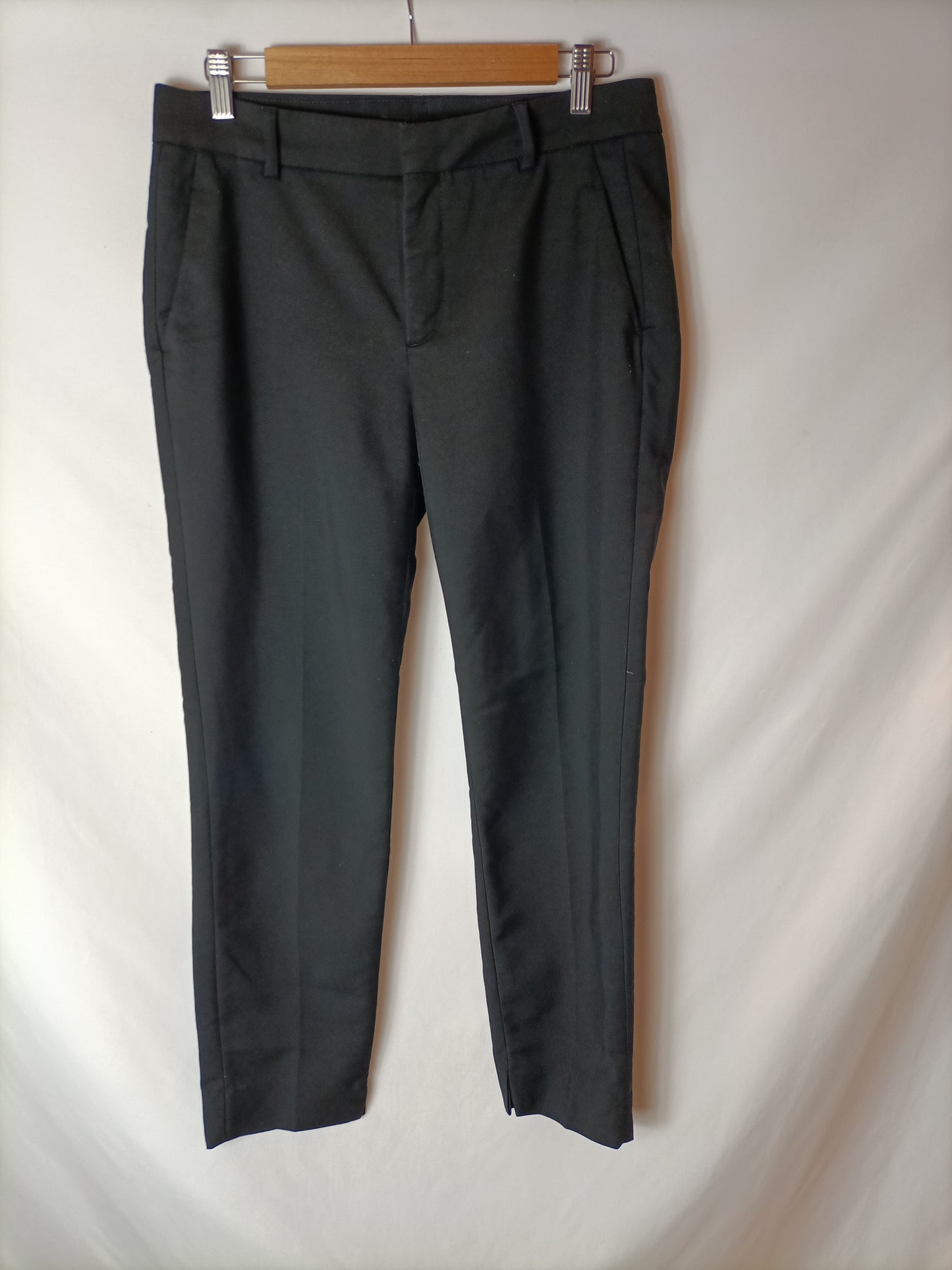 ZARA. Pantalón negro chino T.m