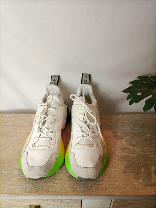 STELLA MCCARTNEY. Zapatillas blancas suela fluor. T 40(Tara)