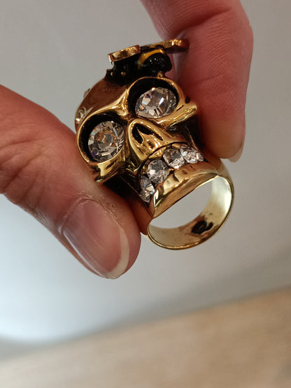 ALEXANDER MCQUEEN. Anillo calavera macizo piedras