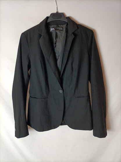 ZARA. Blazer básica negra T.34