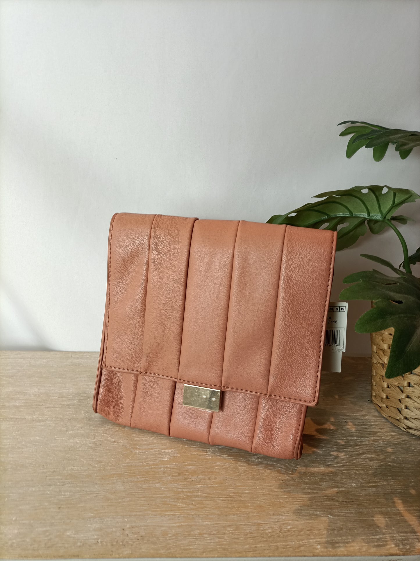 MISAKO. Bolso camel nude