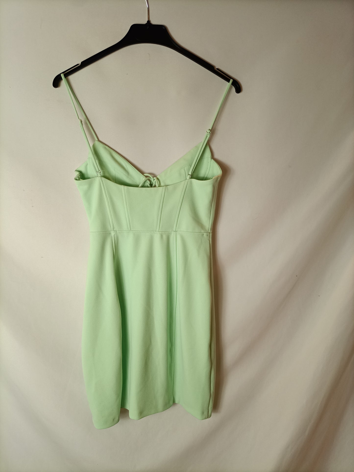 ZARA. Vestido entallado verde T.s