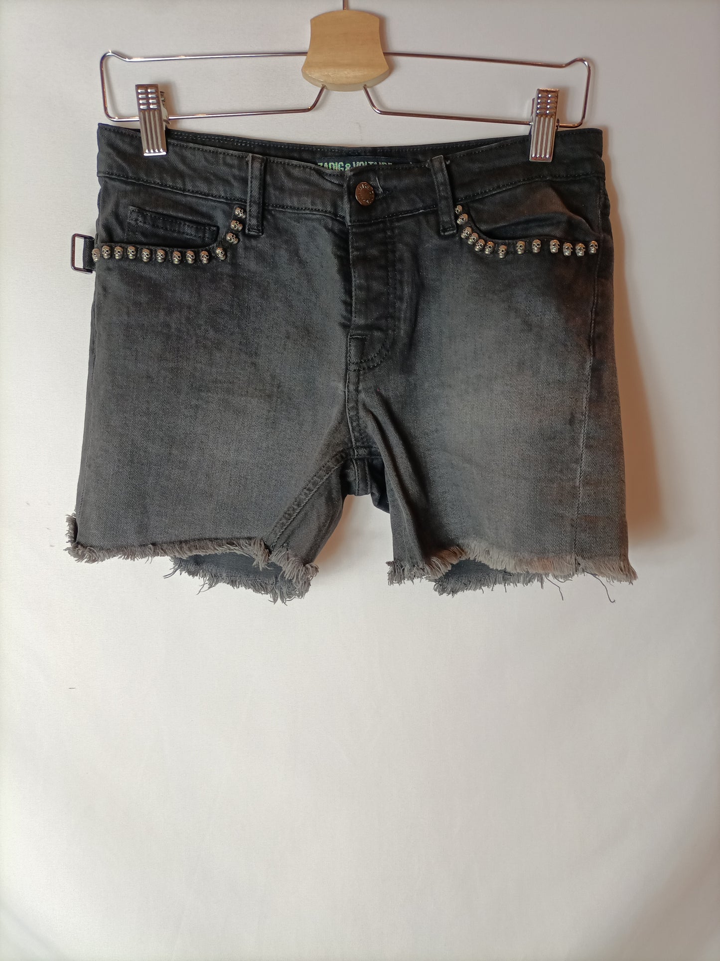 ZADIG&VOLTAIRE. Shorts negros detalle calaveras. T 36