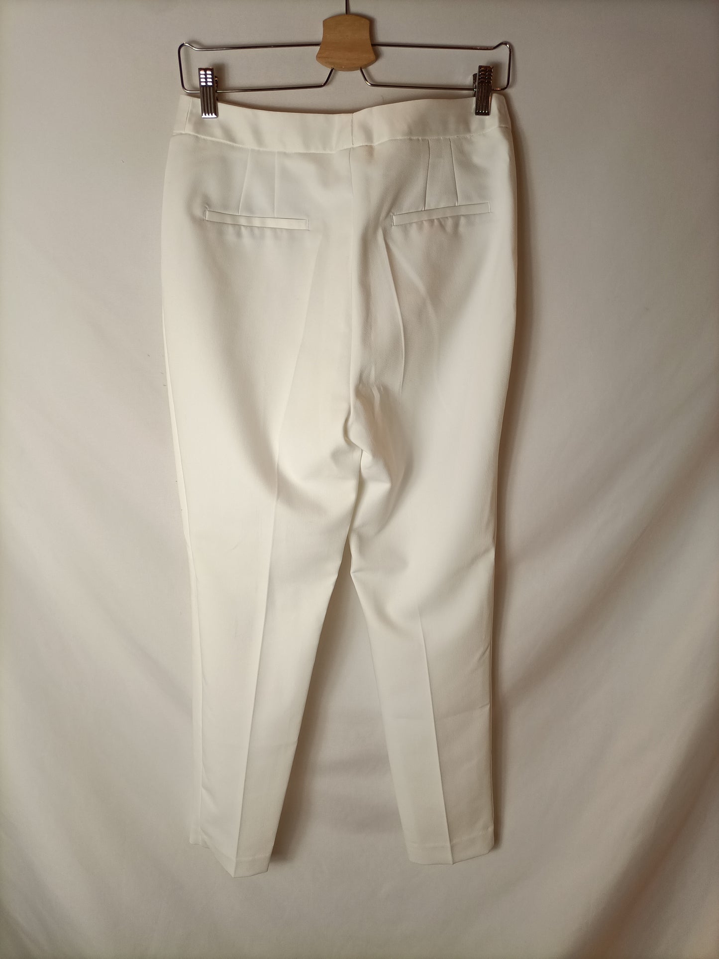 OTRAS (zara). Pantalón blanco detalles raso T.u(38) tara