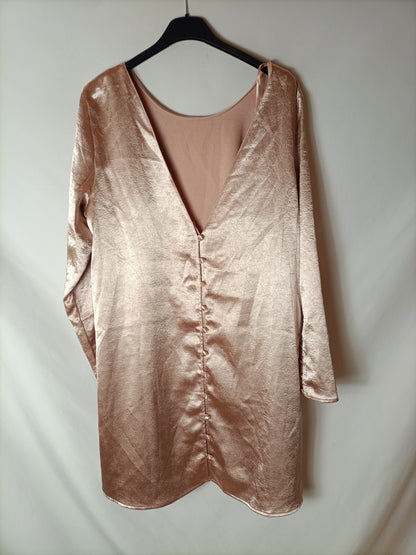 ZARA. Vestido  corto rosa satinado T.L