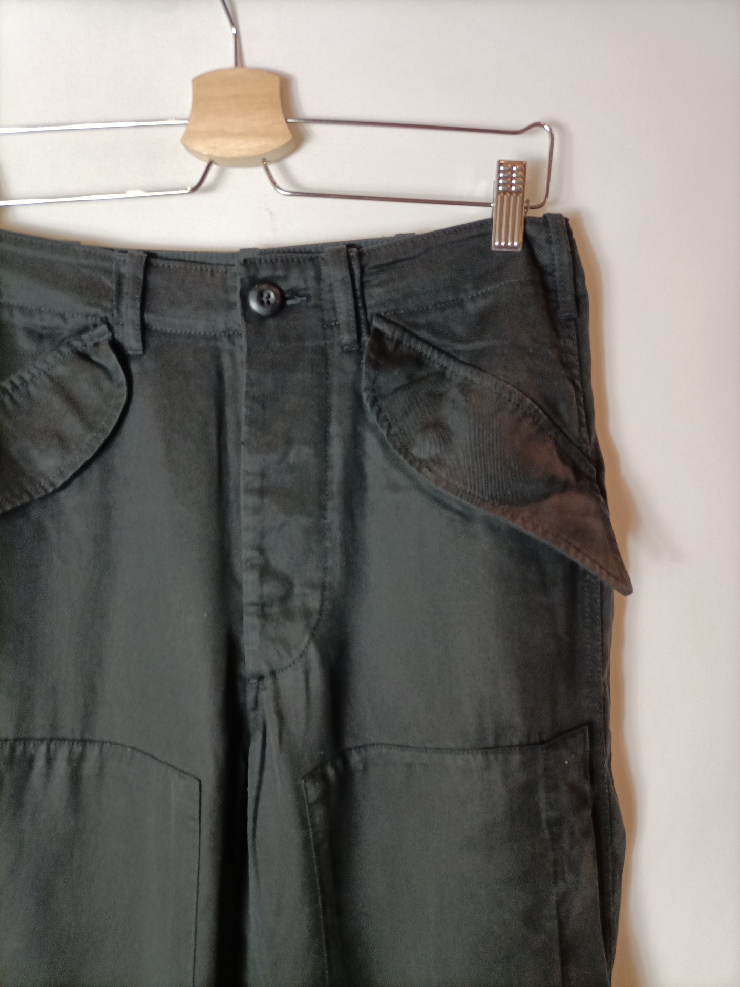 POLO RALPH LAUREN. Pantalones cargo gris oscuro. T 2 (40)