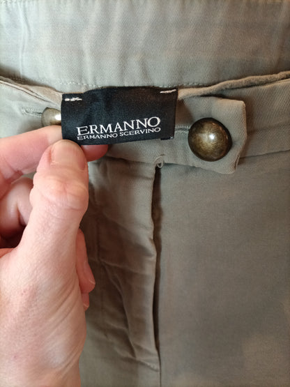 ERMANNO SCERVINO. Pantalones estilo cargo verdes. T 40