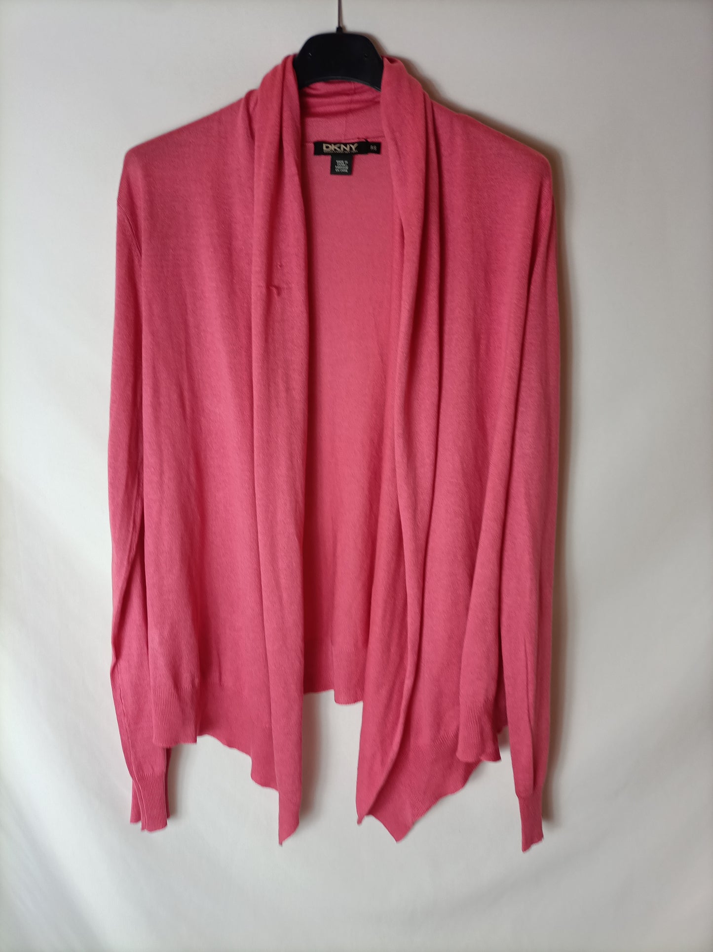 DKNY. Cárdigan rosa . T S (tara)