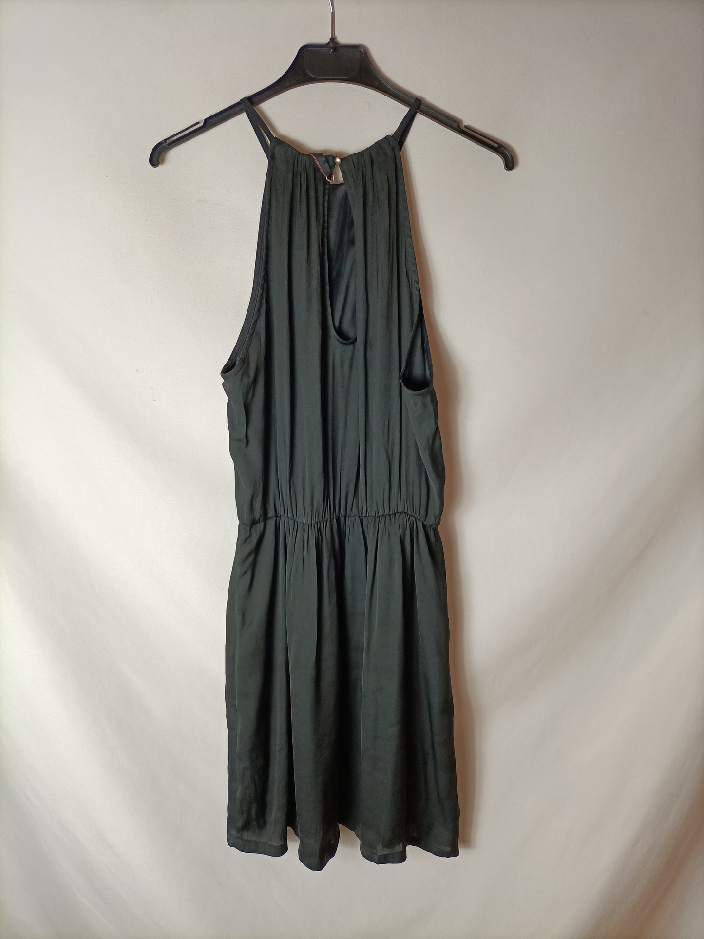 BERSHKA. vestido corto negro T.m