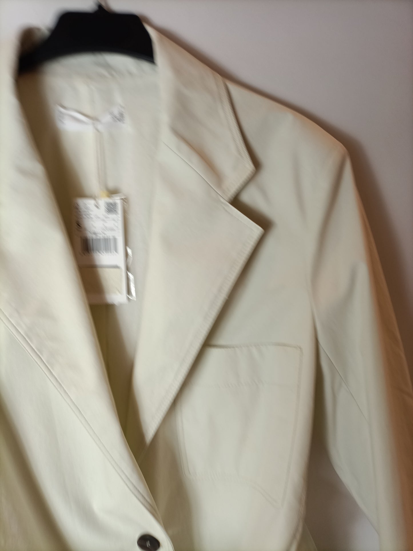 MANGO. Chaqueta beige cinturón T.s