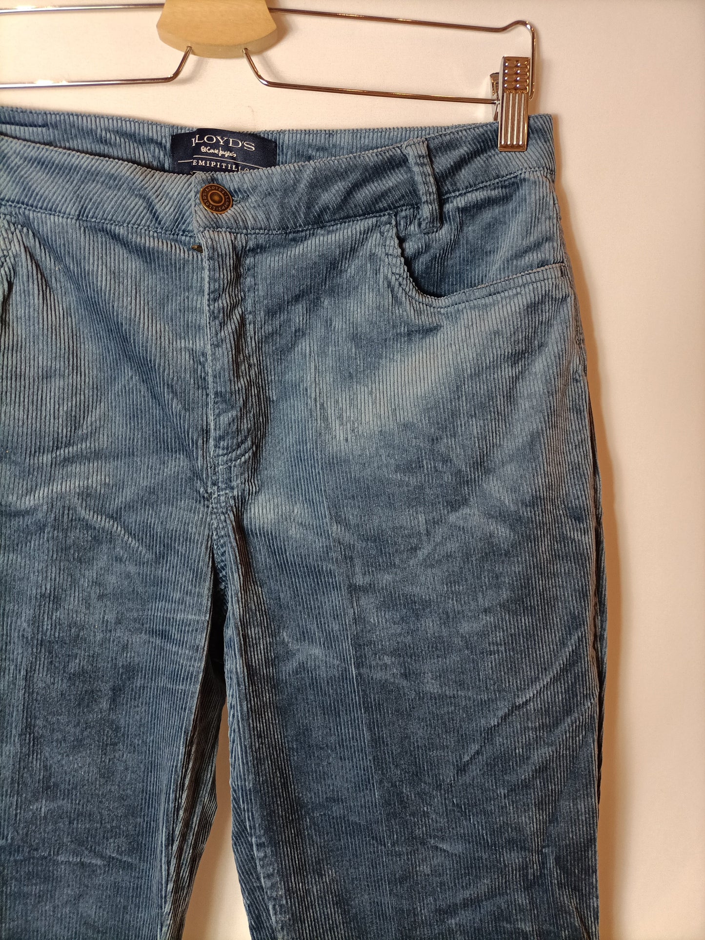 LLOYD´S. Pantalones rectos pana azul. T 40