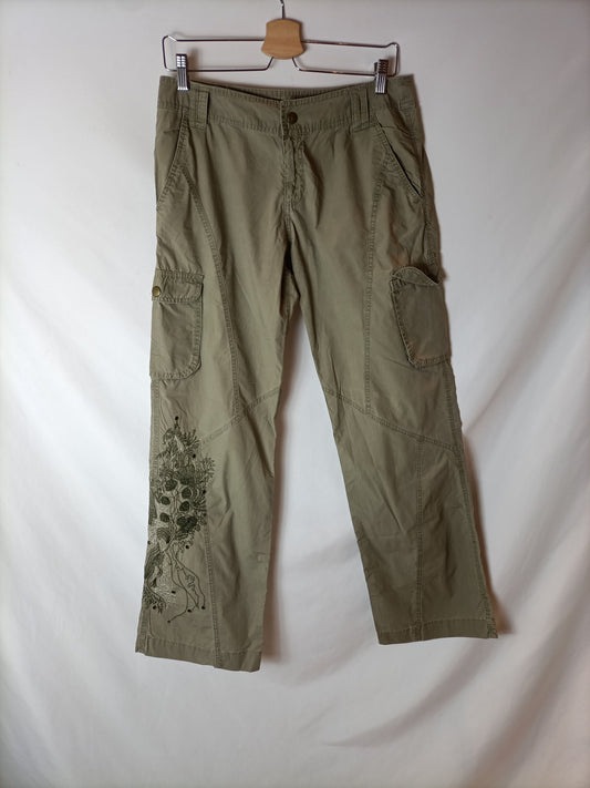 CHEROKEE. Pantalones verdes bordado. T 10 (40)