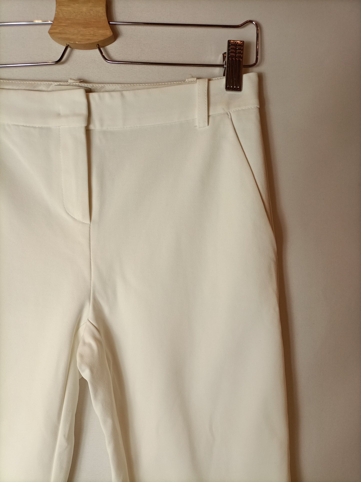 PINKO. Pantalón blanco elástico. T 36