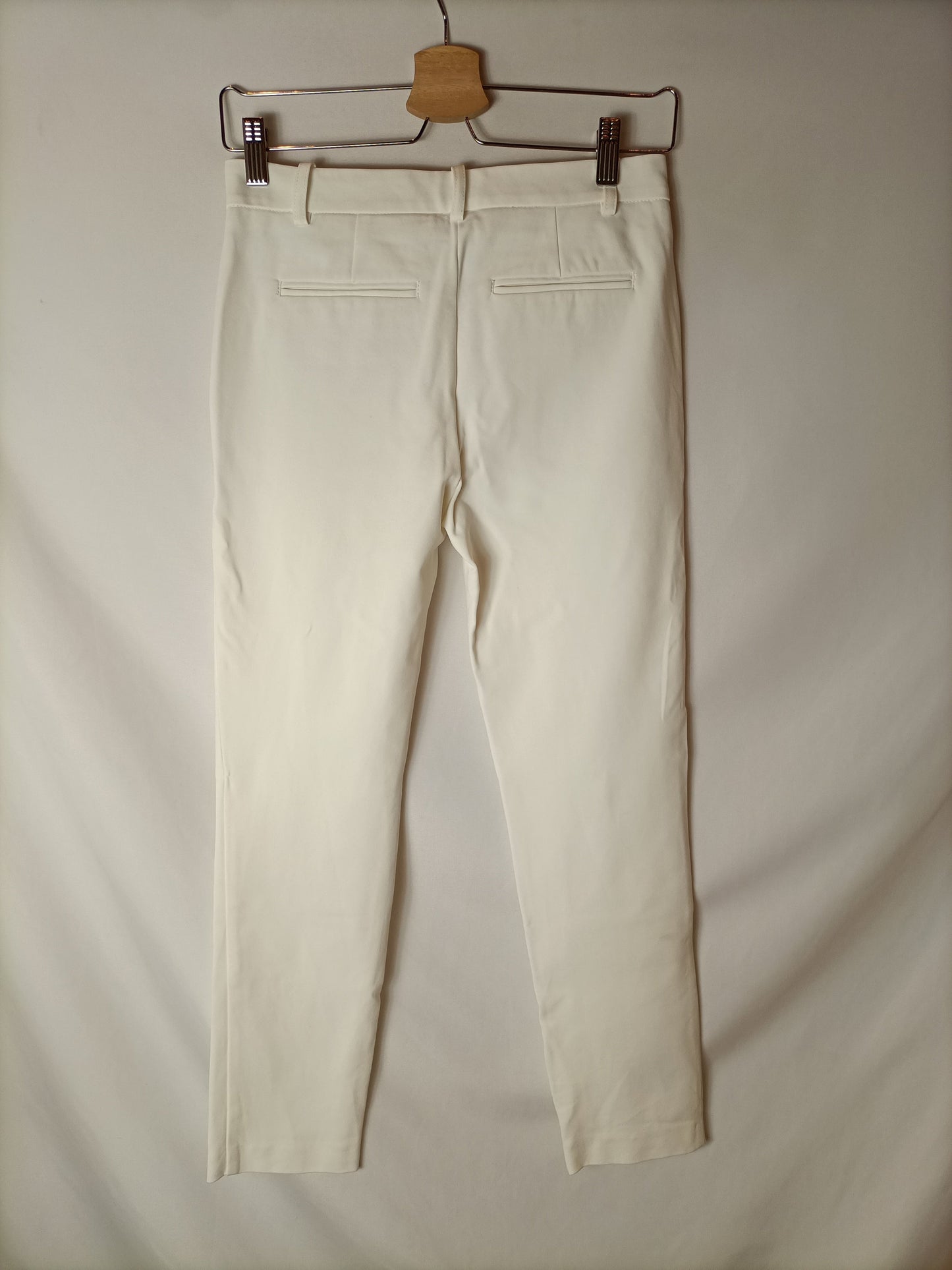 PINKO. Pantalón blanco elástico. T 36