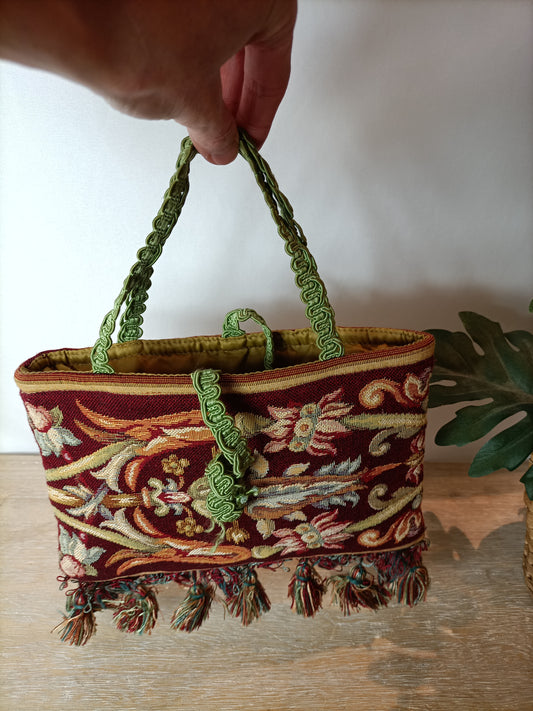 MALABABA. Bolso de tela estampado borlones