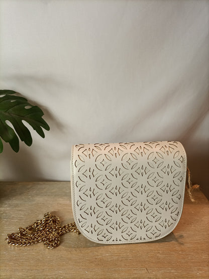 LOLA CRUZ. Bolso blanco troquelado